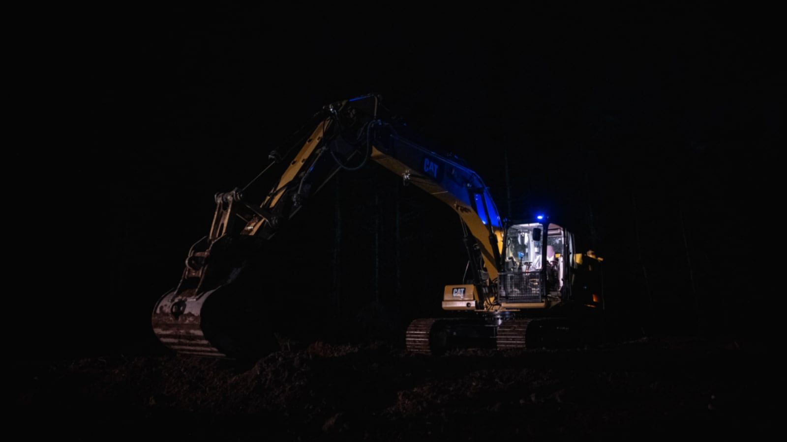 AIM Intelligent Machines: an autonomous excavator on a night job site